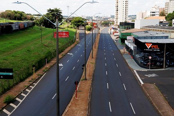 Isolamento social chegou a 51% no domingo, primeiro dia de endurecimento do lockdown