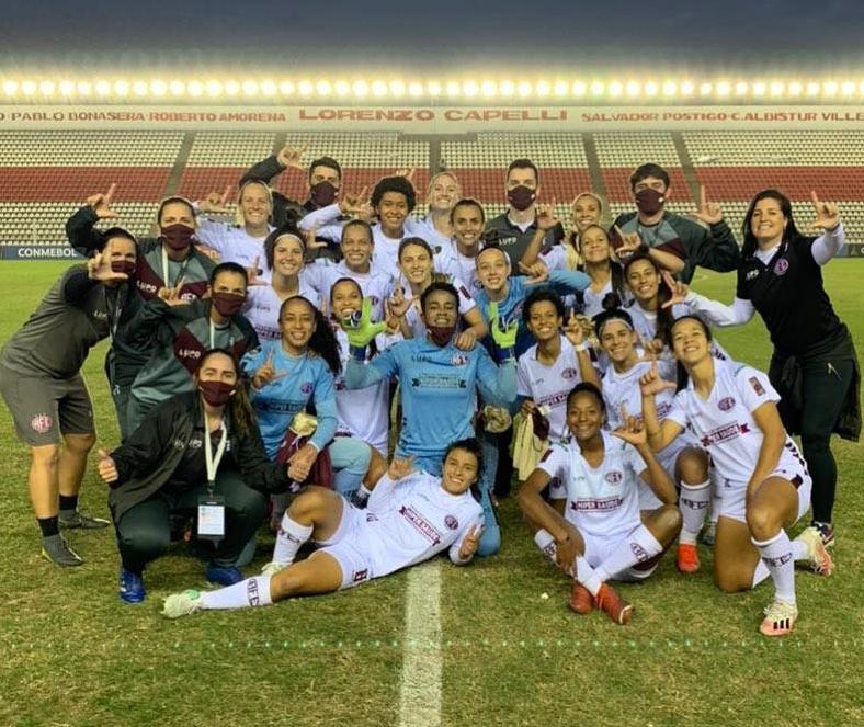 Guerreiras Grenás vencem Universidad e estão em mais uma final da Libertadores!