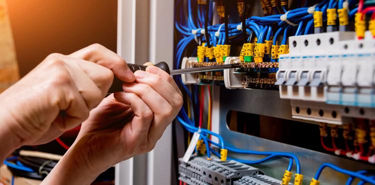 Hoje tem 20 vagas de emprego para Eletricista e varias outras
