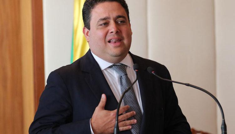 OAB pede à PGR que ofereça denúncia criminal contra Bolsonaro no STF