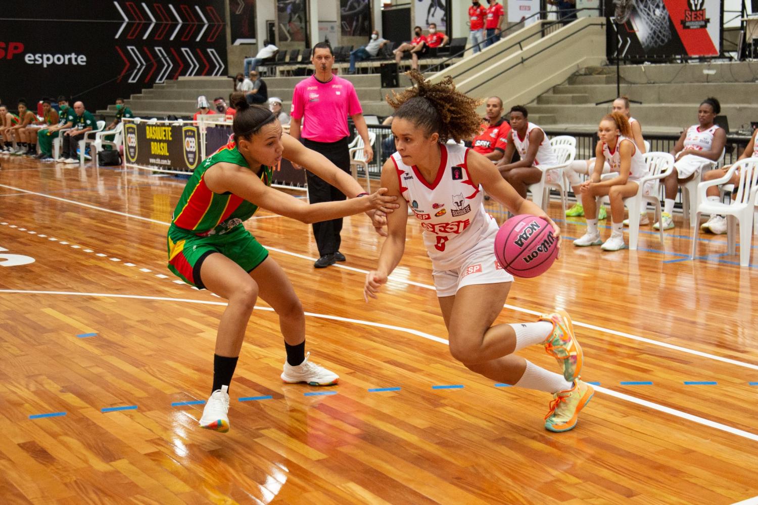 Sesi Araraquara Basquete Feminino estréia com vitória na LBF 2021!