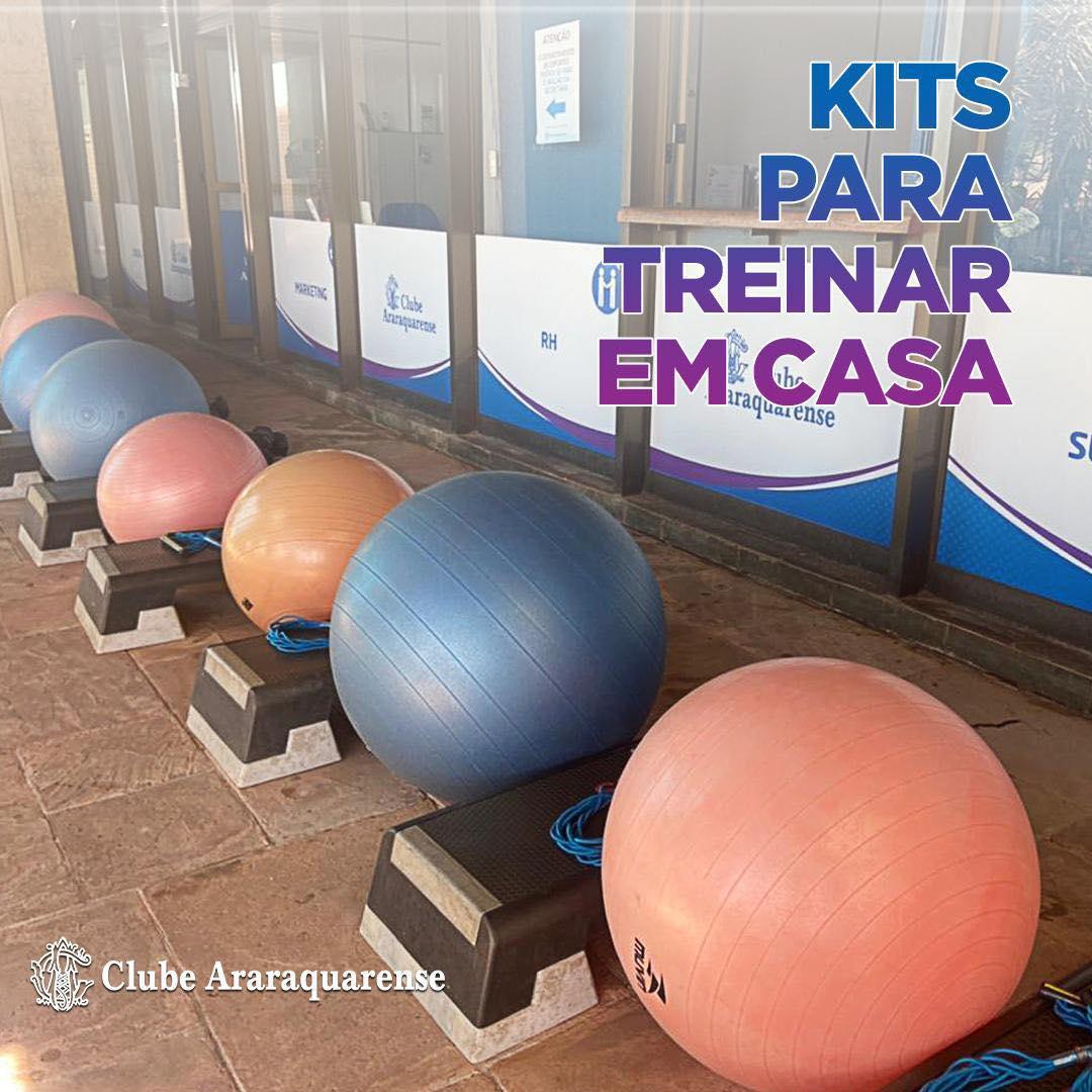 Entrega de Kit´s de treino em casa do Clube Araraquarense!