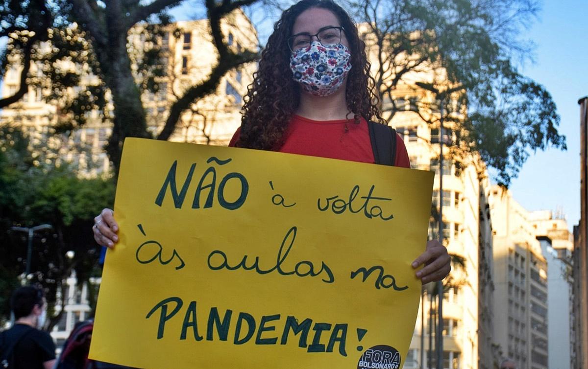 Profissionais da Educação farão greve contra o retorno presencial