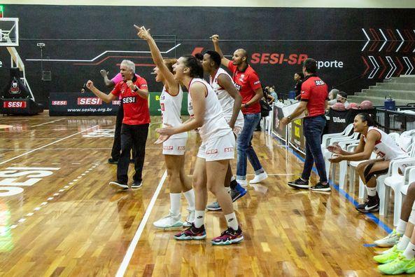 Sesi Araraquara Basquete Feminino imbatível: 96 à 76 contra LSB RJ!