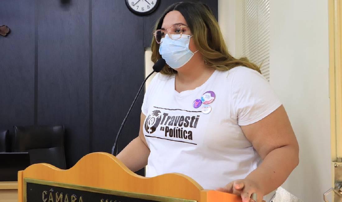 Vereadora protocola indicação de Internet Gratuita para população Araraquarense.