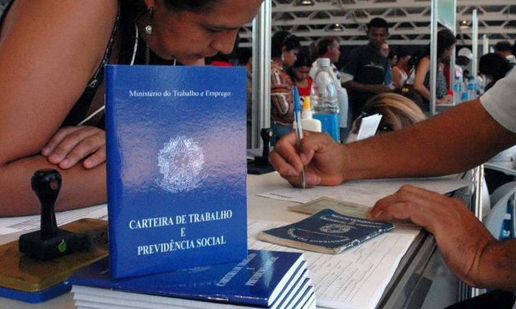 Procurando emprego?