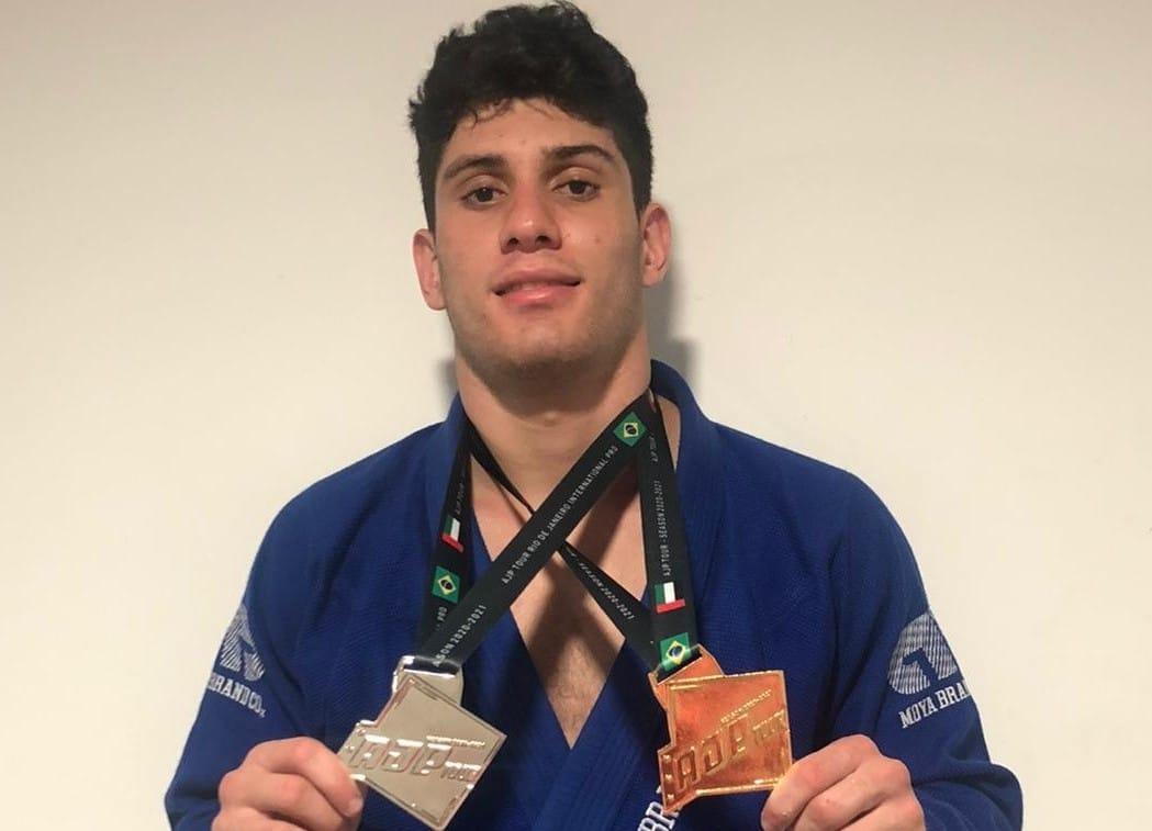 GUILHERME CYPRIANO DE ARARAQUARA É CAMPEÃO DO AJP TOUR RIO DE JANEIRO INTERNACIONAL PRO - GI DE JIU - JITSU 2021 !