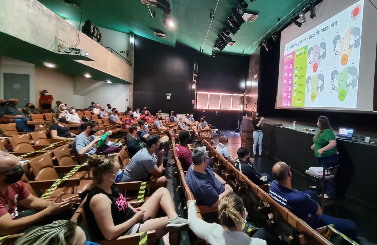 Secretaria de Esportes e Lazer promove capacitação para técnicos e monitores das Escolinhas de Esportes em Araraquara!