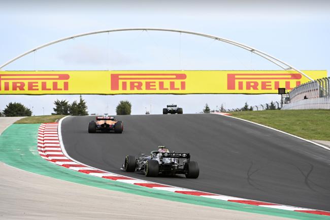 Bottas vence na Turquia, Verstappen fica em 2º e retoma liderança em 2021!
