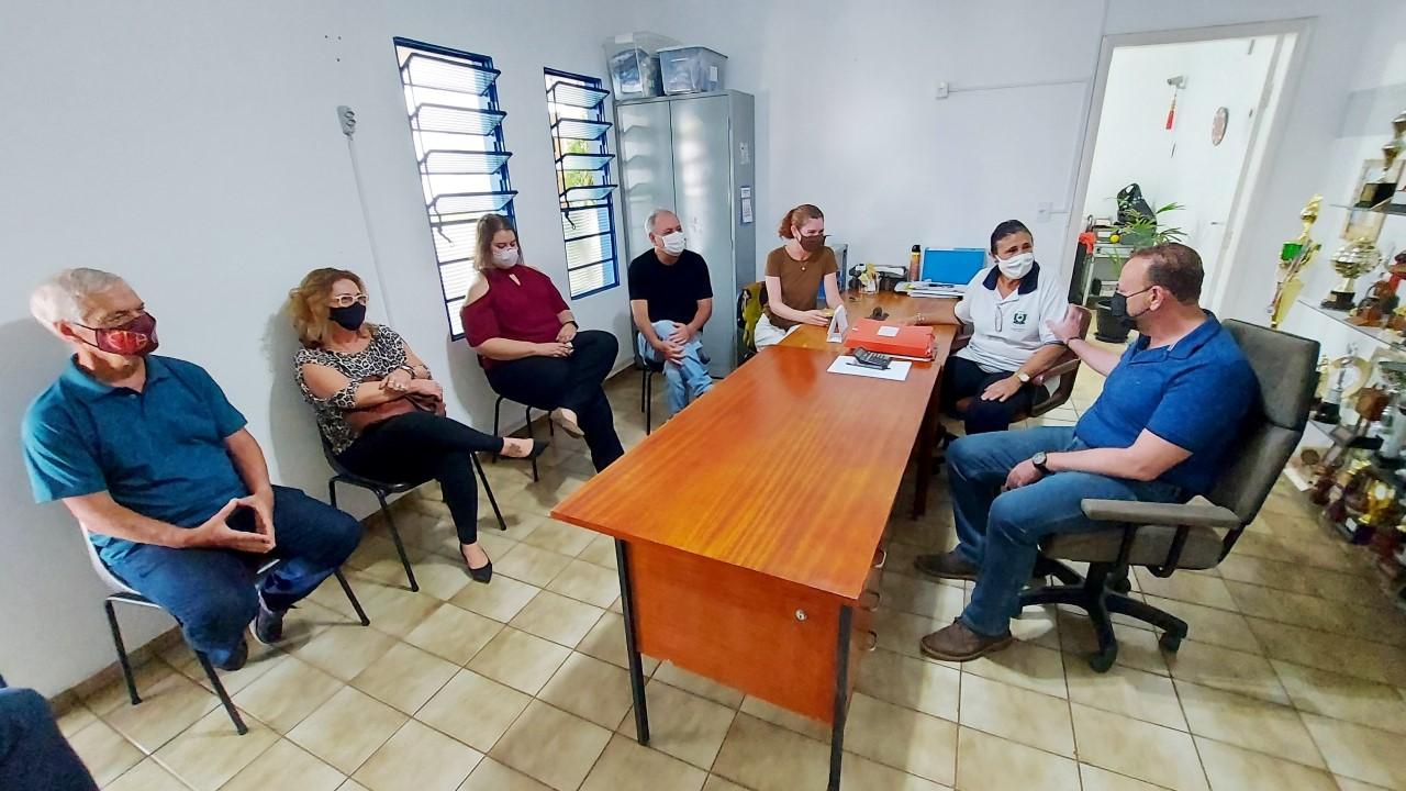 Prefeito Edinho Silva visita ADPM e aborda futuras parcerias com a entidade em Araraquara!