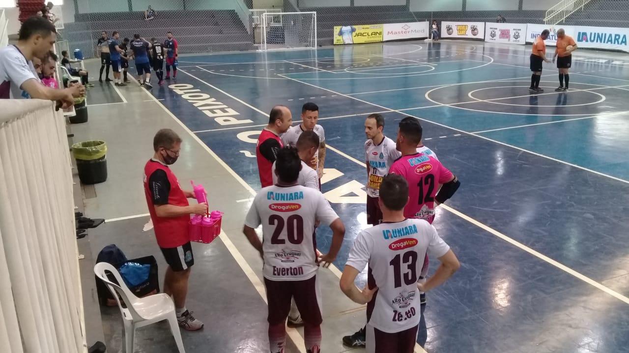 Uniara Futsal Araraquara / Fundesport ganha mais uma em busca da 2ª fase da LPF 2021!