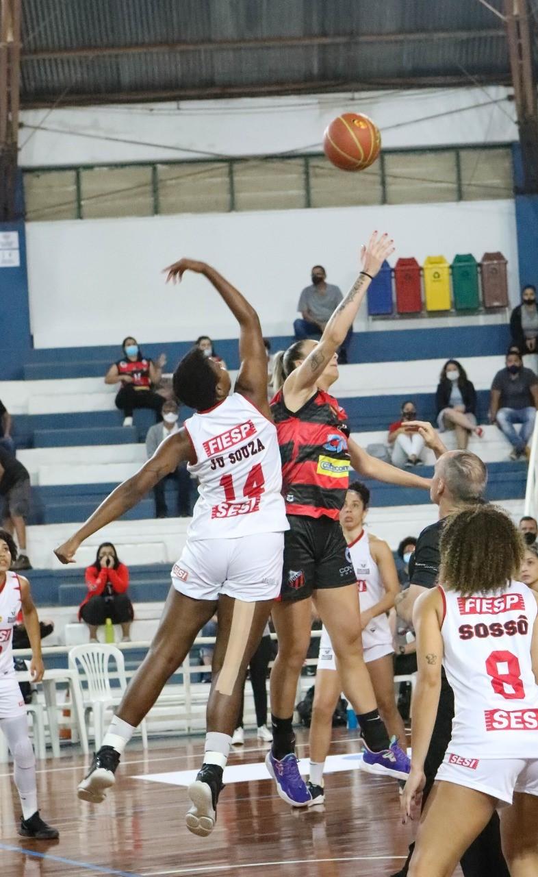 Sesi Araraquara Basquetebol Feminino comemora vaga na final do Paulista de Basquete 2021!