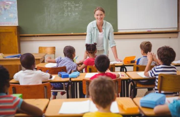 1ª Parcela do Abono aos professores será paga na véspera do Natal 