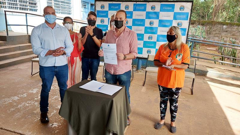 Assinada ordem de serviço para reforma da escola do Hortênsias