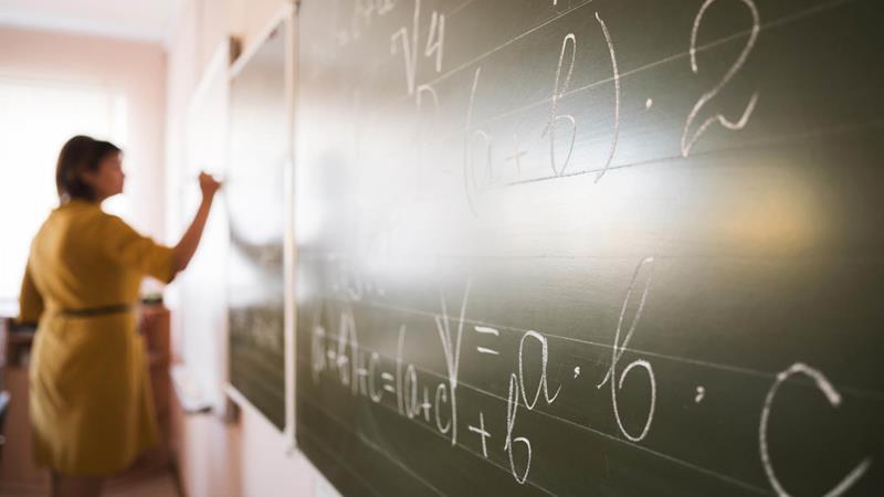 Professores se sentem lesados por não poderem prestar mais de um cargo no processo seletivo 
