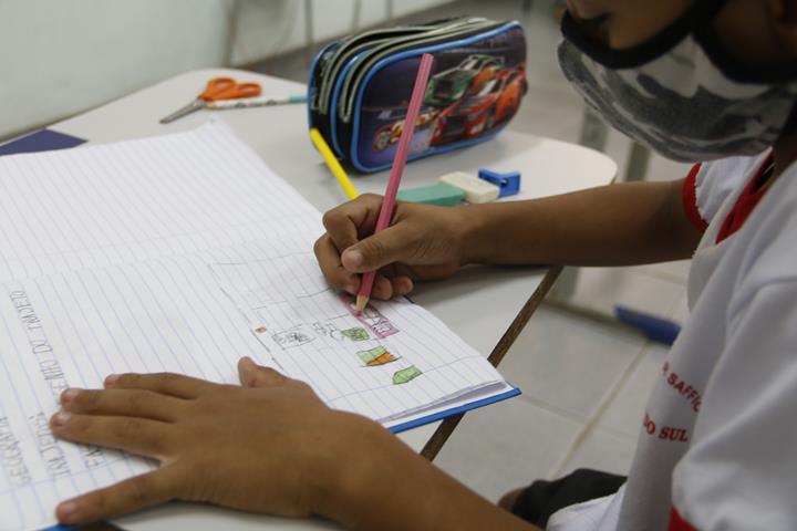 Resolução mantém obrigatoriedade de máscara nas unidades escolares municipais em ambientes fechados