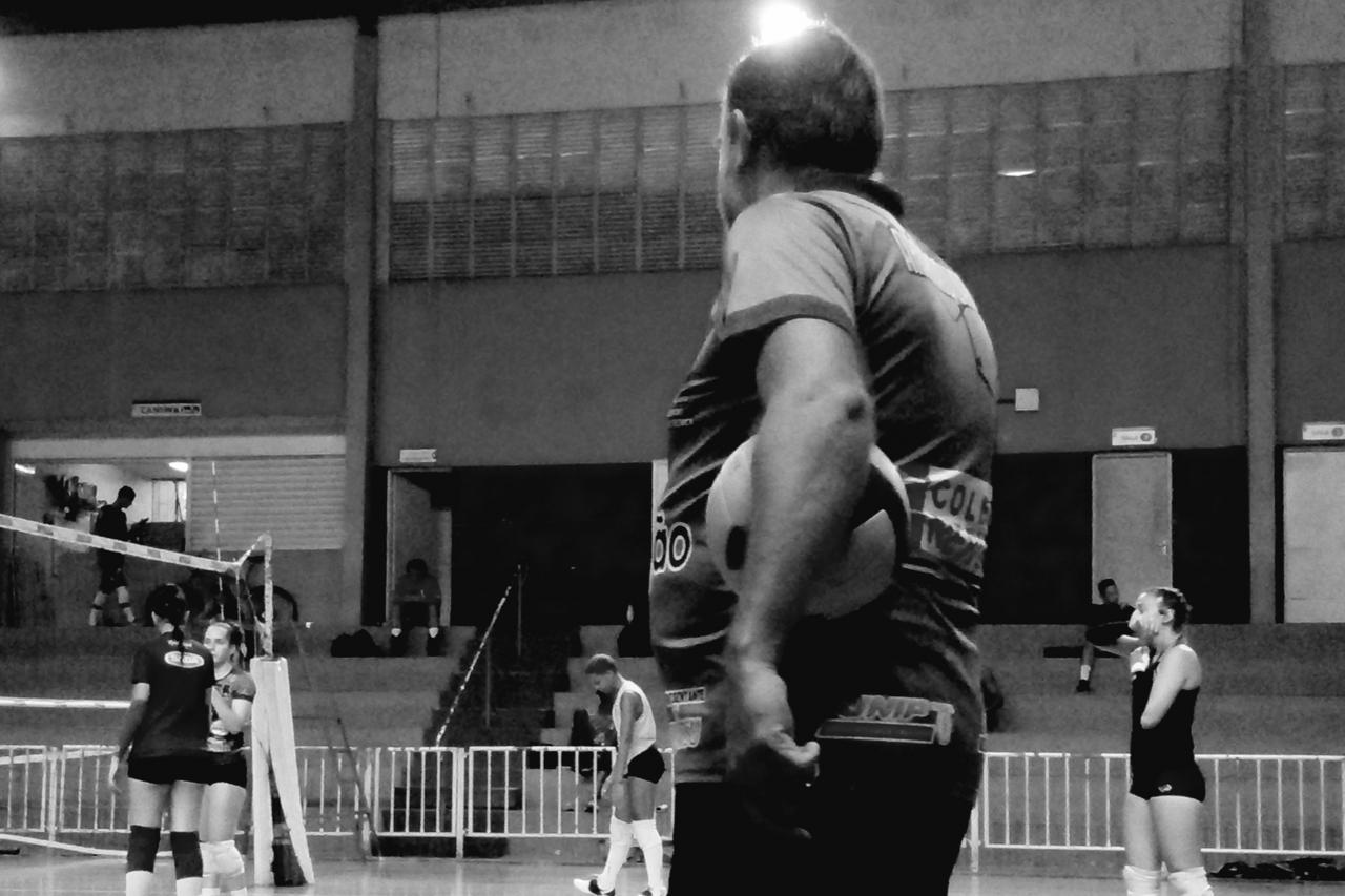 Vôlei feminino faz o primeiro jogo oficial na temporada