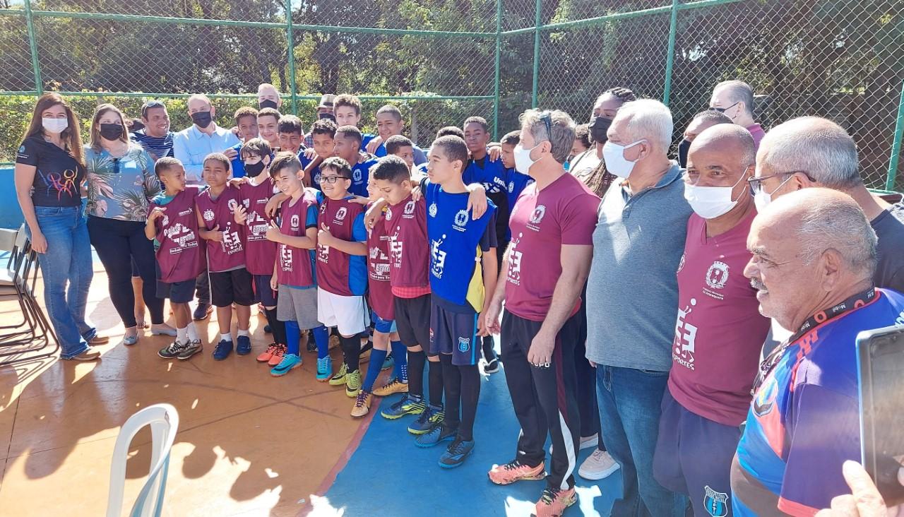 Prefeitura de Araraquara entrega reforma da área de esporte e lazer do Victório de Santi!