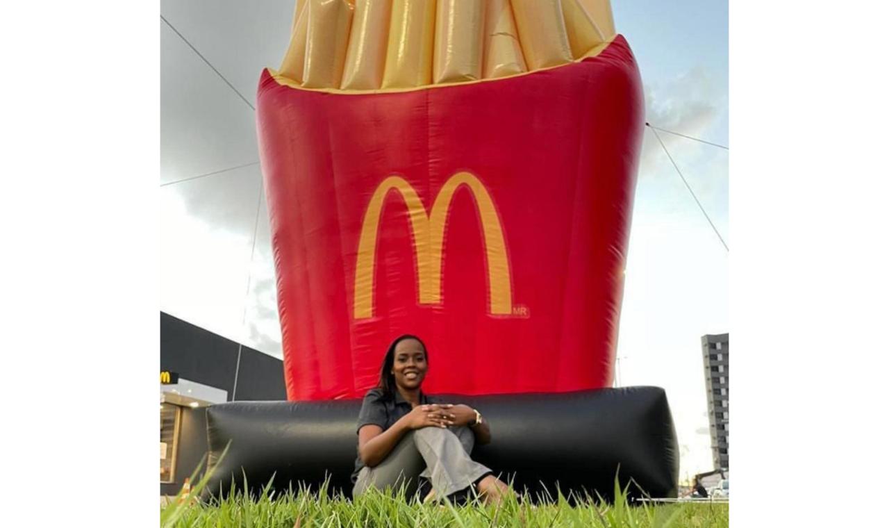  Mulheres negras representam 40% das pessoas promovidas pela Arcos Dorados em 2022 no Brasil   