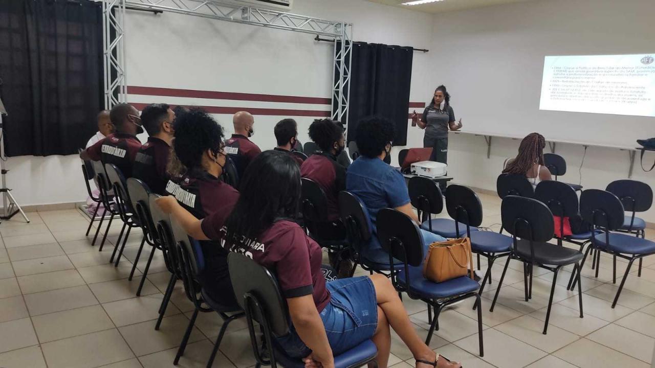 O departamento de Desenvolvimento da Ferroviaria de Araraquara !