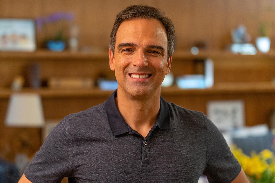 Tadeu Schmidt é o embaixador do  McDia Feliz 2022