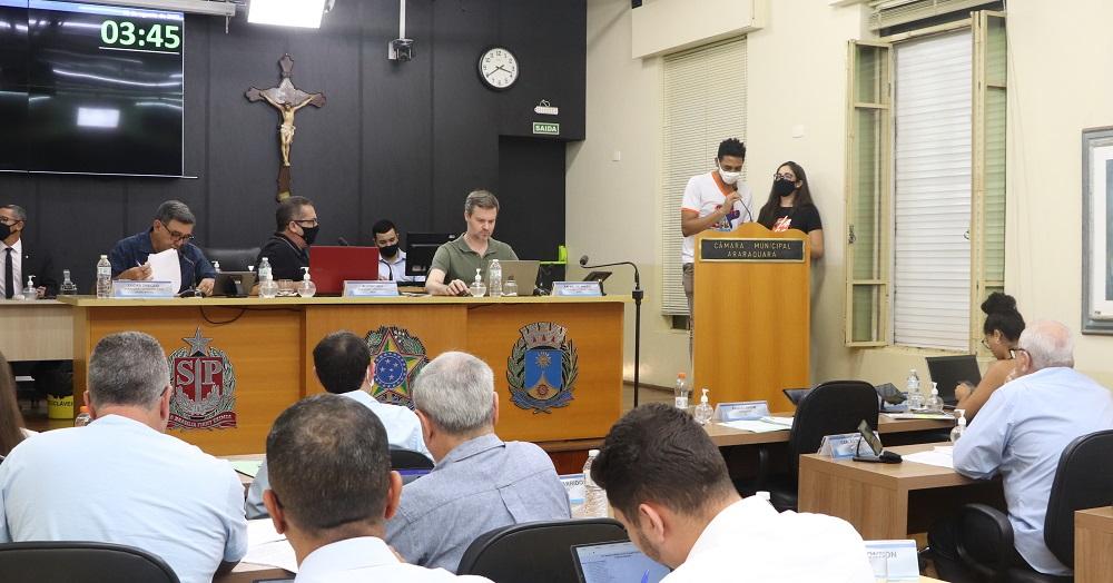 Câmara aprova projetos sobre áreas e estrutura administrativa 