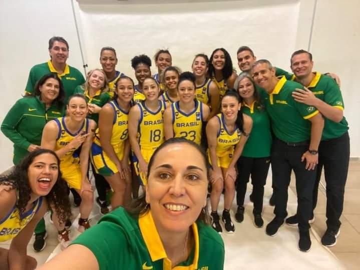 Duas atletas do Sesi Basquetebol estao no Sul Americano pelo Brasil!