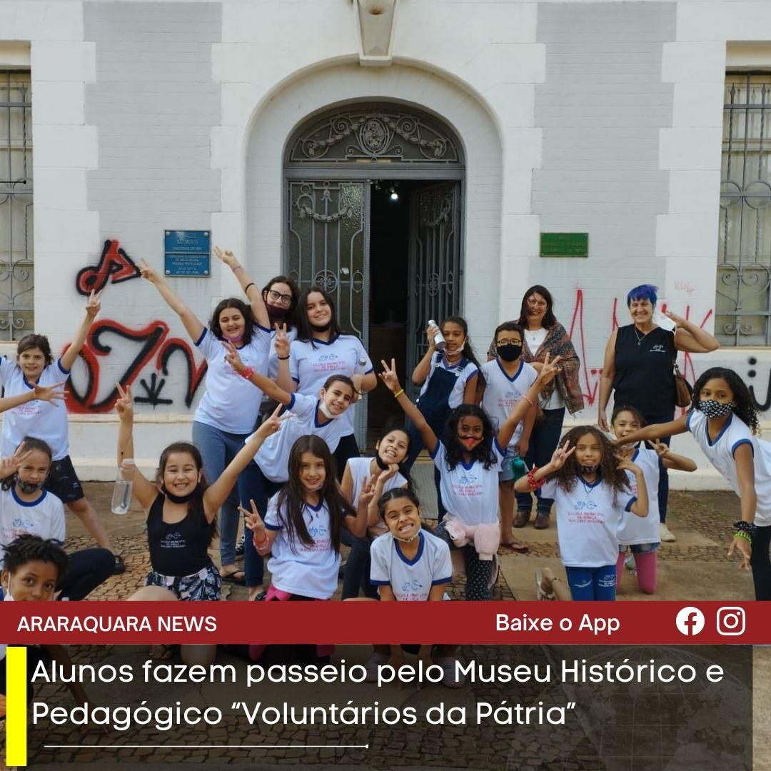 Alunos fazem passeio pelo Museu Histórico e Pedagógico “Voluntários da Pátria”