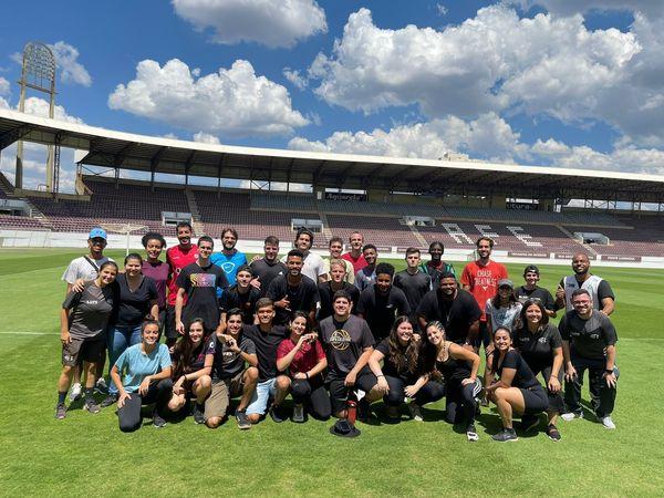 Alunos do curso de Ciências do Esporte da UNICAMP visitam a Ferroviária!