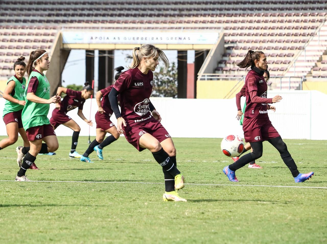 Guerreiras Grenás se preparam para novembro movimentado!