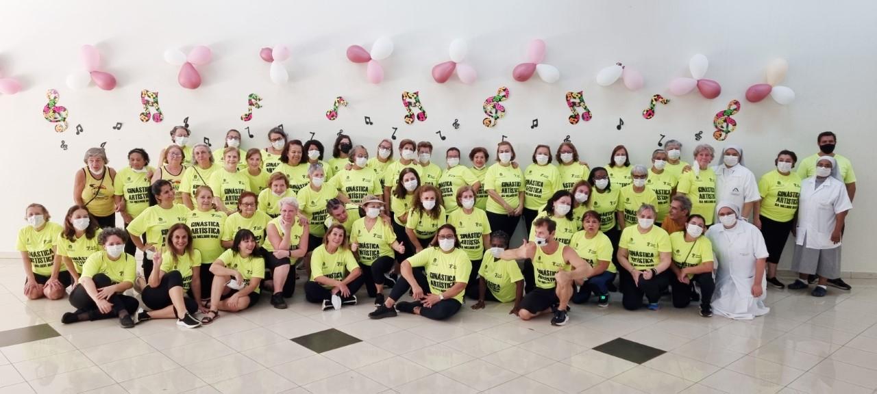 Ginástica artística da melhor idade da Fundesport se apresenta na quadra do EEBA!