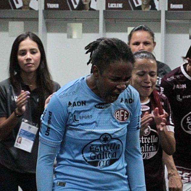 As goleiras Luciana e Yanne continuam com as Guerreiras Grenás em 2023!