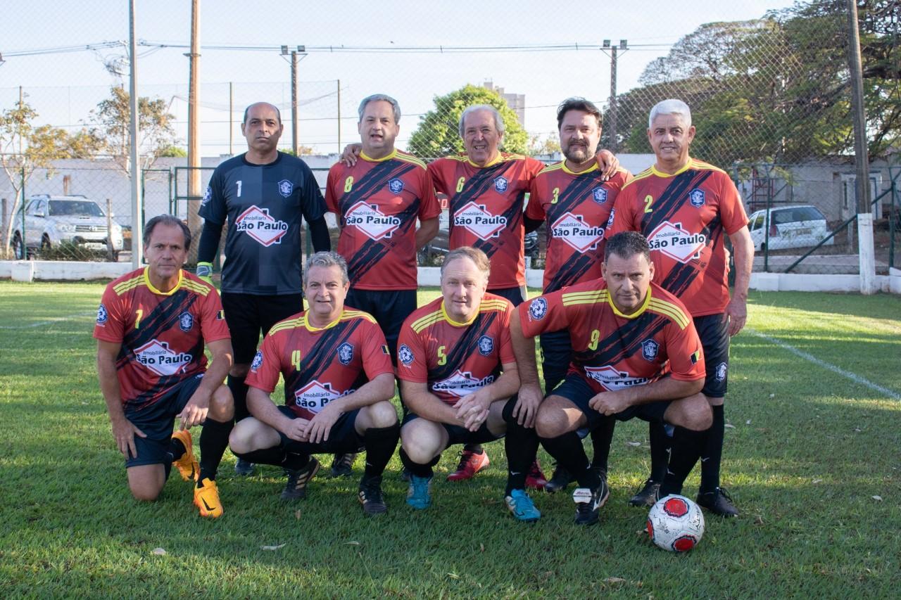 Domingo 04/12 tem grande final dos Campeonatos Internos de Futebol Master e Veterano no Clube Araraquarense!