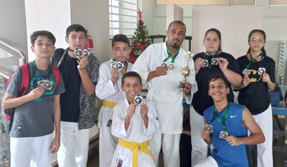 Equipe Center Soccer brilha no 1° Festival da Amizade de Karatê Araraquara 2022!