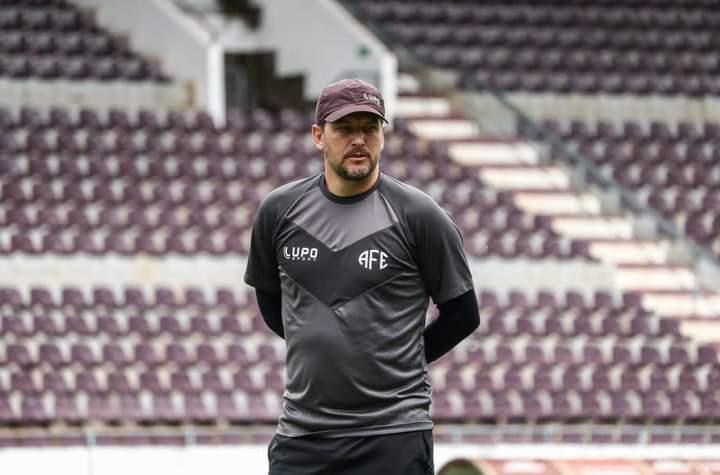 ELANO BLUMER ESTÁ DE VOLTA E É O NOVO TÉCNICO DA FERROVIÁRIA!