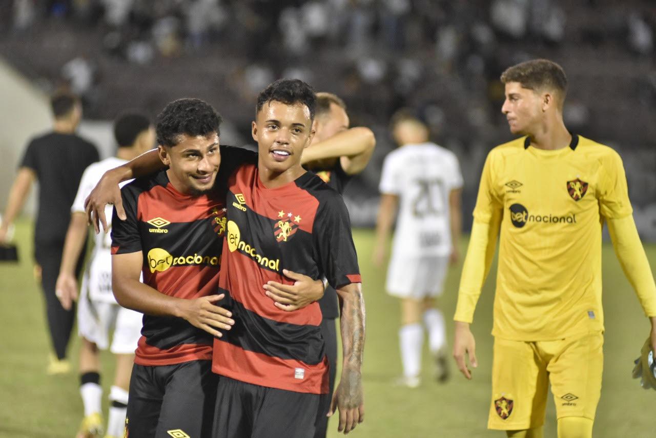 Sport- Pe bate o Cruzeiro-MG e encara o Goiás - GO, no Estádio da Fonte Luminosa.