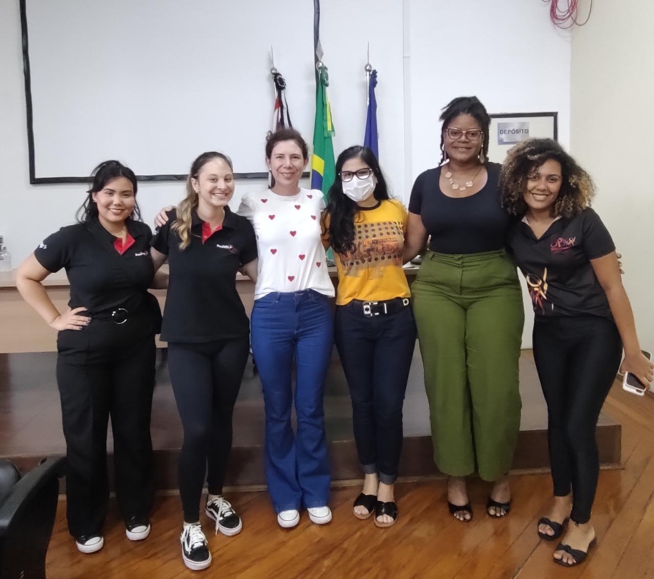 Frente da Mulher define questionário de pesquisa do perfil das araraquarenses