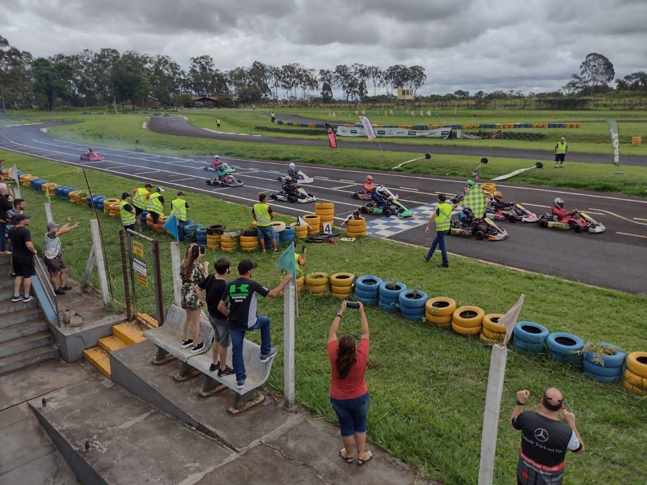 Kartódromo do Pinheirinho recebe 1ª etapa do Campeonato Loukos do Asfalto 2023!