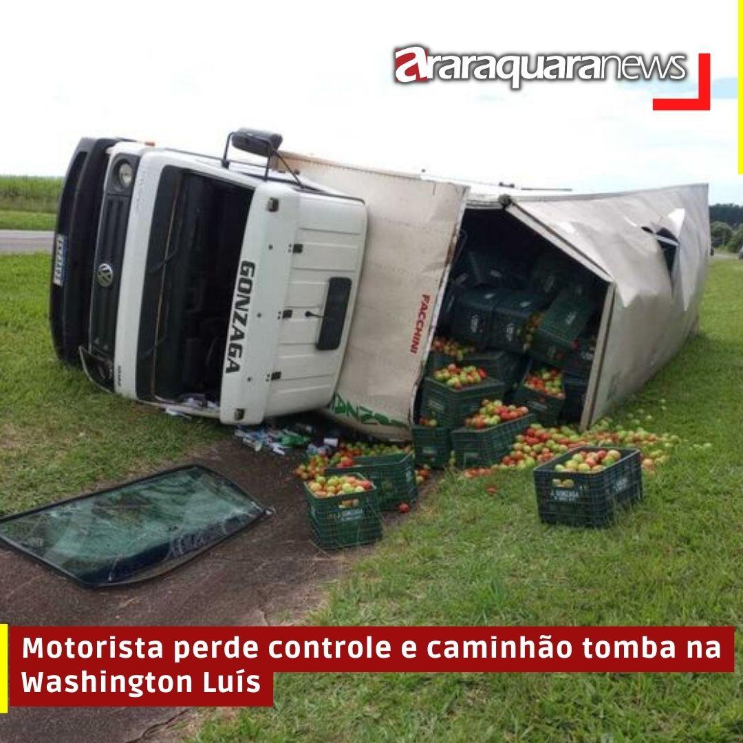 Motorista perde controle e caminhão tomba na Washington Luís