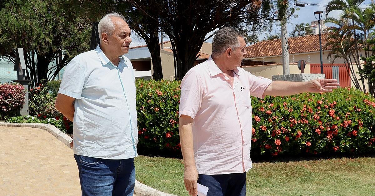 Pároco pede zeladoria na praça da Igreja São José