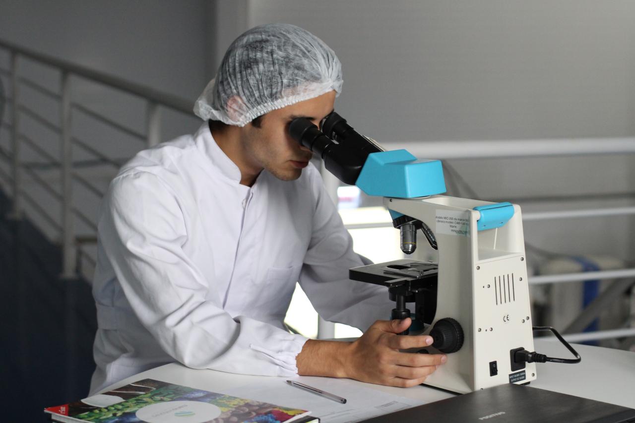 MUTAÇÃO HEREDITÁRIA ELEVA RISCO DE CÂNCER DE MAMA EM ATÉ 85% E TESTE GENÉTICO É ALIADO PARA PREVENÇÃO