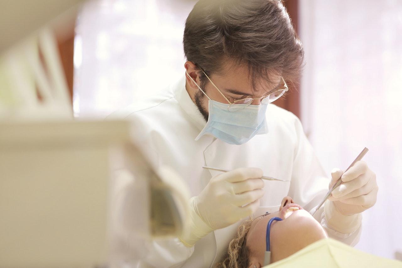 Vale a pena trabalhar como dentista em Faro, Portugal?