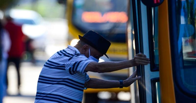 Gratuidade no transporte coletivo para pessoas acima de 60 anos é alvo de Indicação