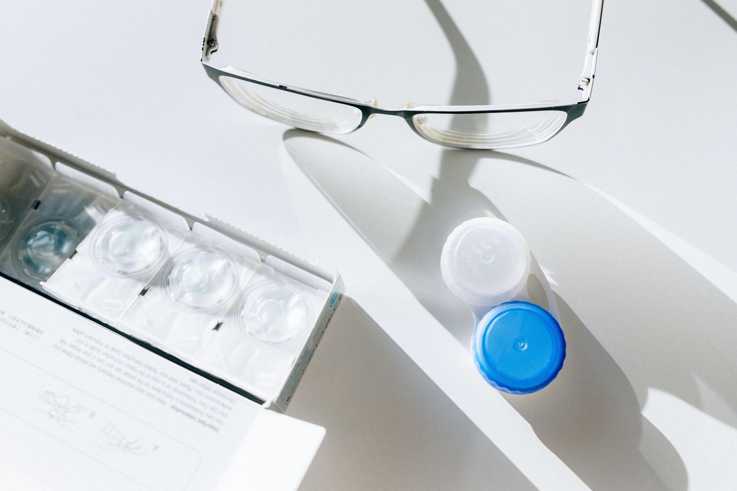 CUIDADOS COM LENTES EVITAM PROBLEMAS E SITUAÇÕES DE RISCO QUE LEVAM A CEGUEIRA