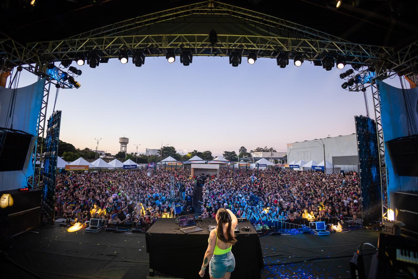Evento universitário divulga escalação de shows e abre vendas avulsas de ingressos