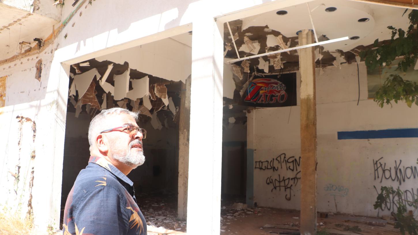 Vereador Alcindo Sabino cobra solução ao imóvel do antigo Tropical Shopping