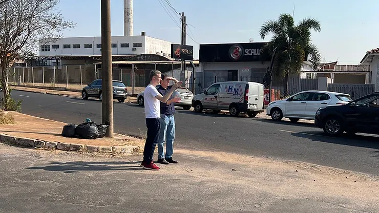 Vereador Rafael de Angeli cobra melhorias no trânsito caótico da Rua Henrique Lupo
