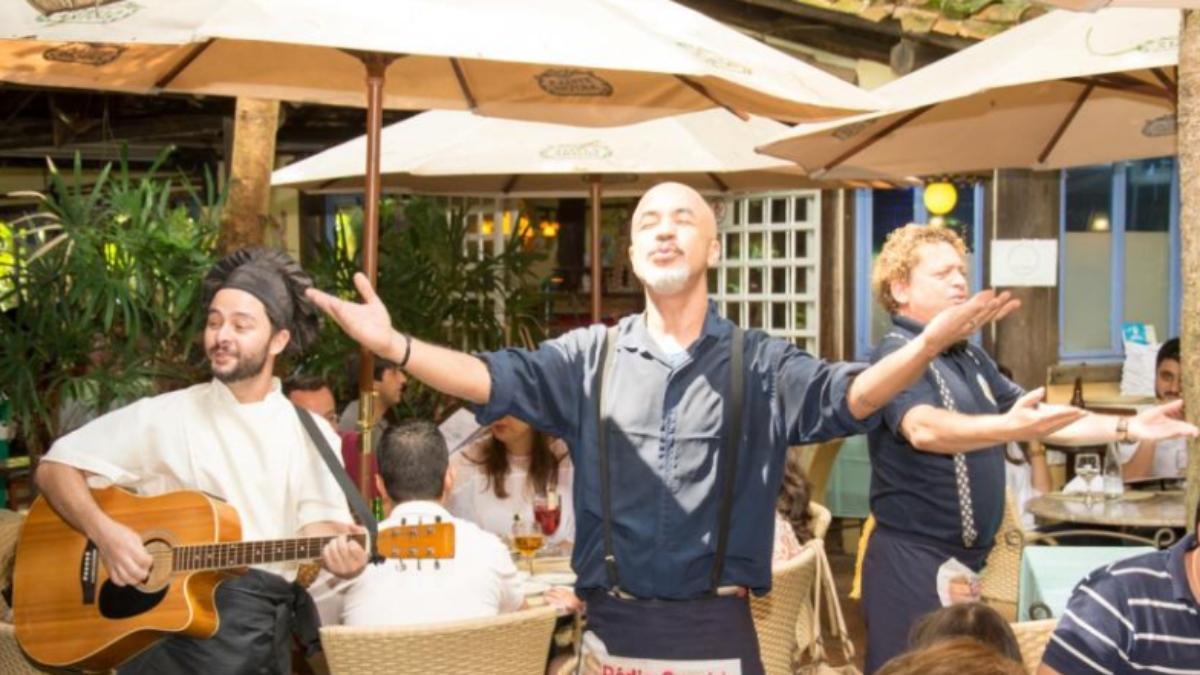 A Lampejos Produções Artísticas traz para Ribeirão Preto o grupo Rádio Comida