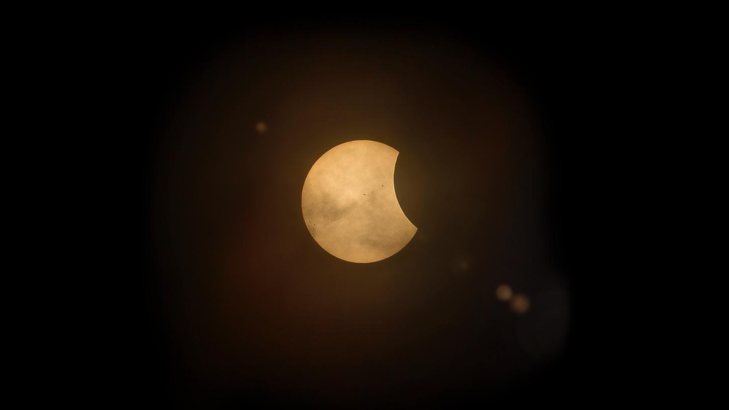ECLIPSE SOLAR PODE COMPROMETER SAÚDE OCULAR E CAUSAR CEGUEIRA