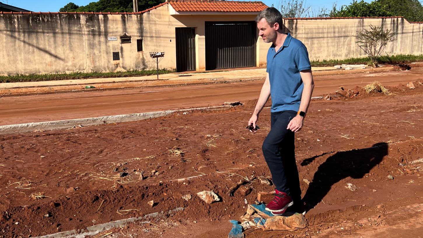 Pavimentação de R$ 7,3 milhões na Chácara Flora e no Parque Planalto deve ser concluída em novembro